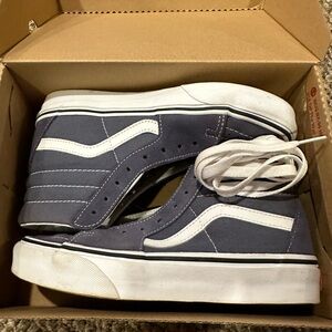 NEW Vans Big Kids High Top Casual Shoes/Sneakers Size 4.5!
